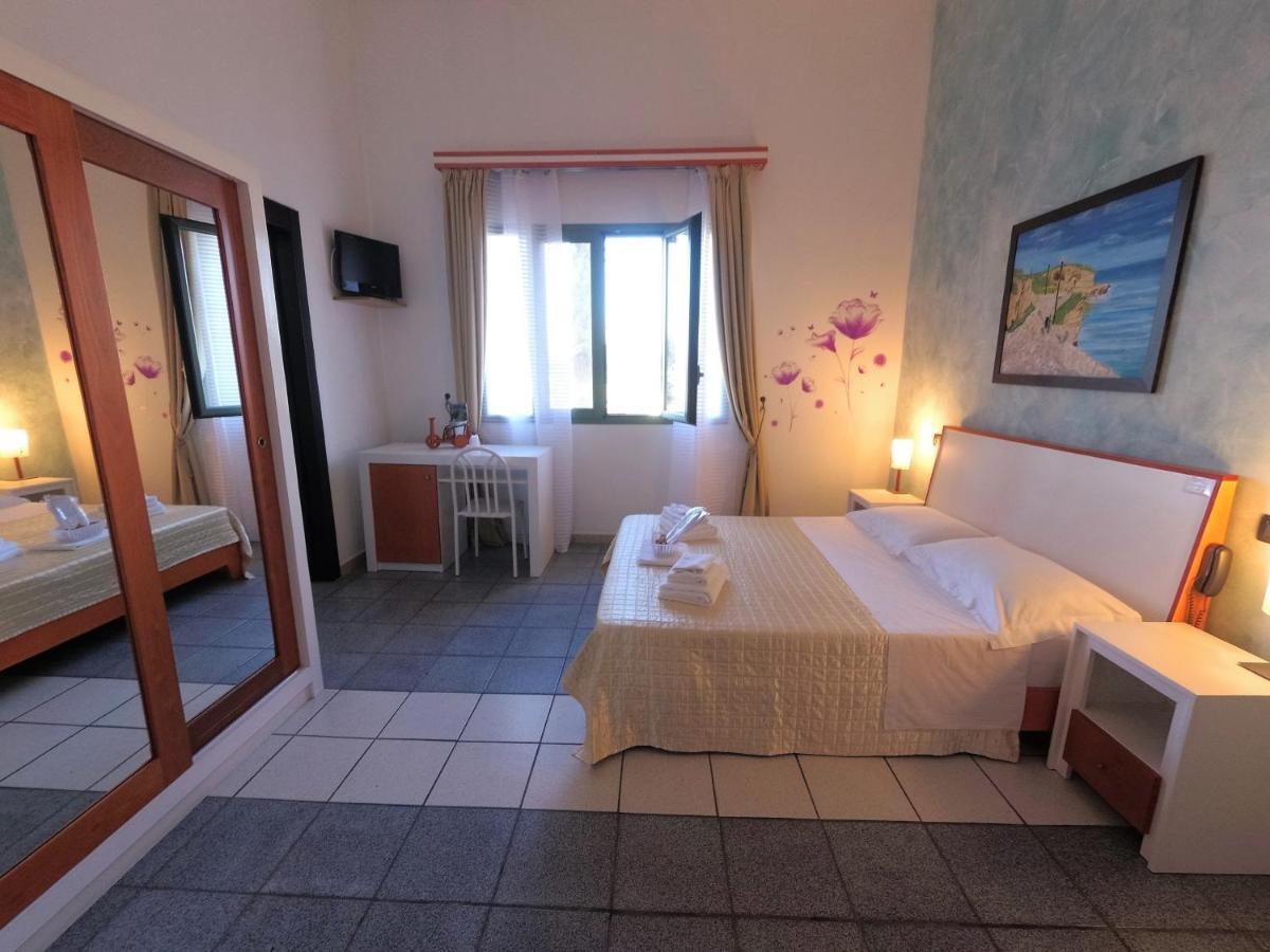 Hotel Alba Chiara Sant'Andrea Salento Exterior foto
