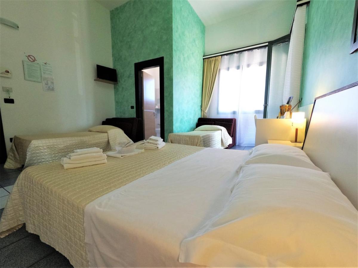Hotel Alba Chiara Sant'Andrea Salento Exterior foto