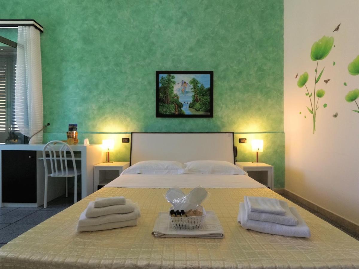 Hotel Alba Chiara Sant'Andrea Salento Exterior foto