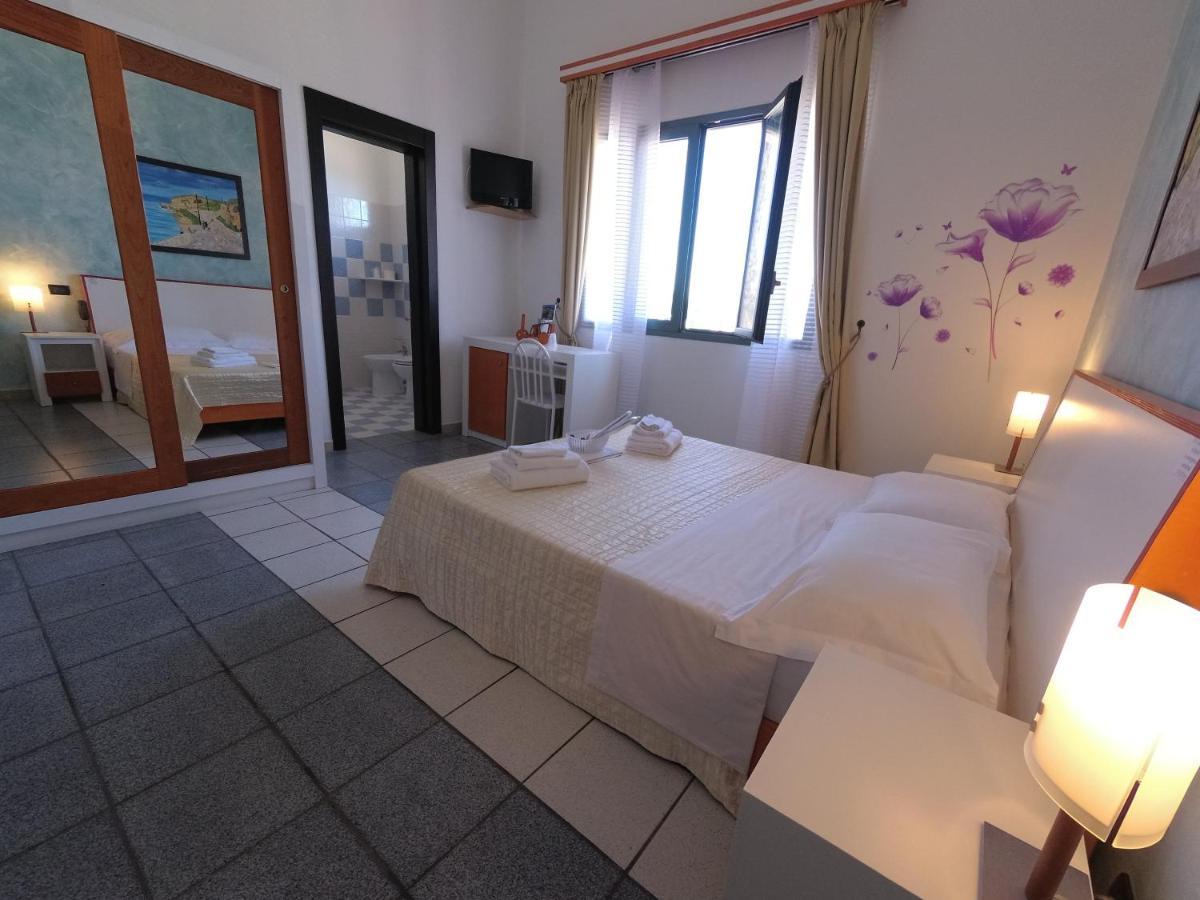 Hotel Alba Chiara Sant'Andrea Salento Exterior foto
